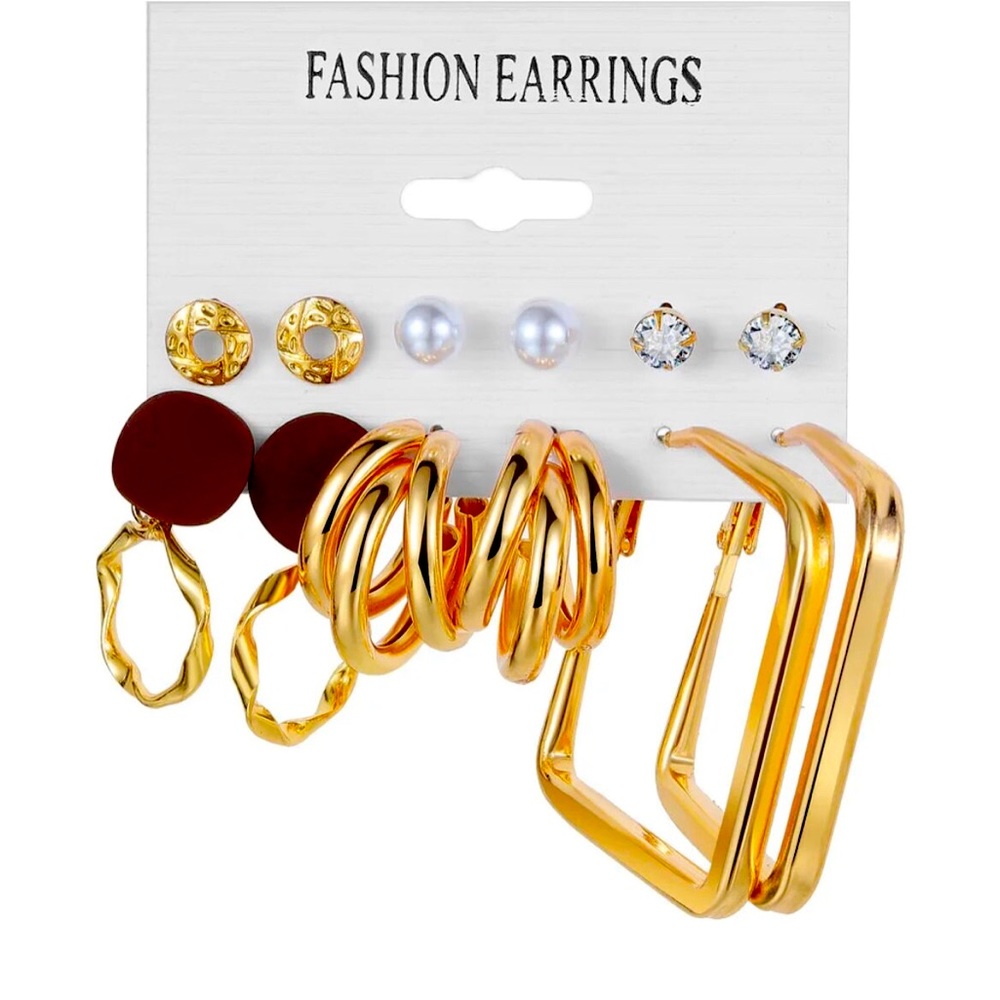 Hoop’s earrings